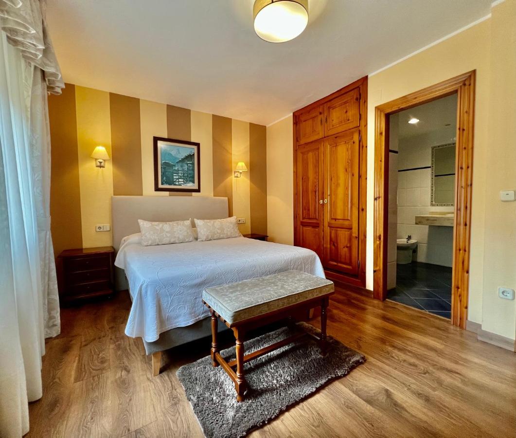 Hotel La Rivera アレナス・デ・カブラレス エクステリア 写真